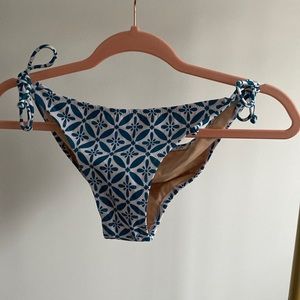 Bathing suit bottom size S white and Blue